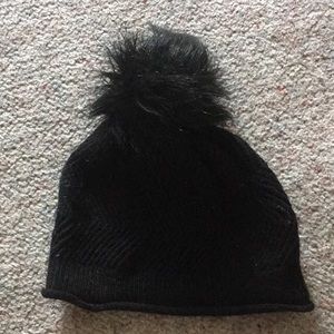 Aritzia TNA Winter Hat